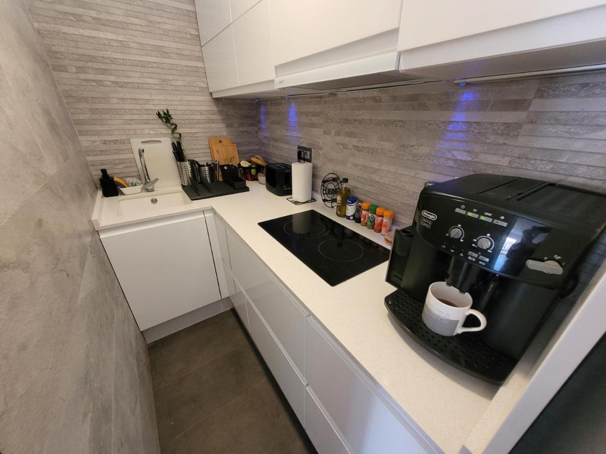 Attico Acuario, 2 Bathrooms Top Floor Appartment With Sea And Mountain Views Benalmádena Eksteriør bilde