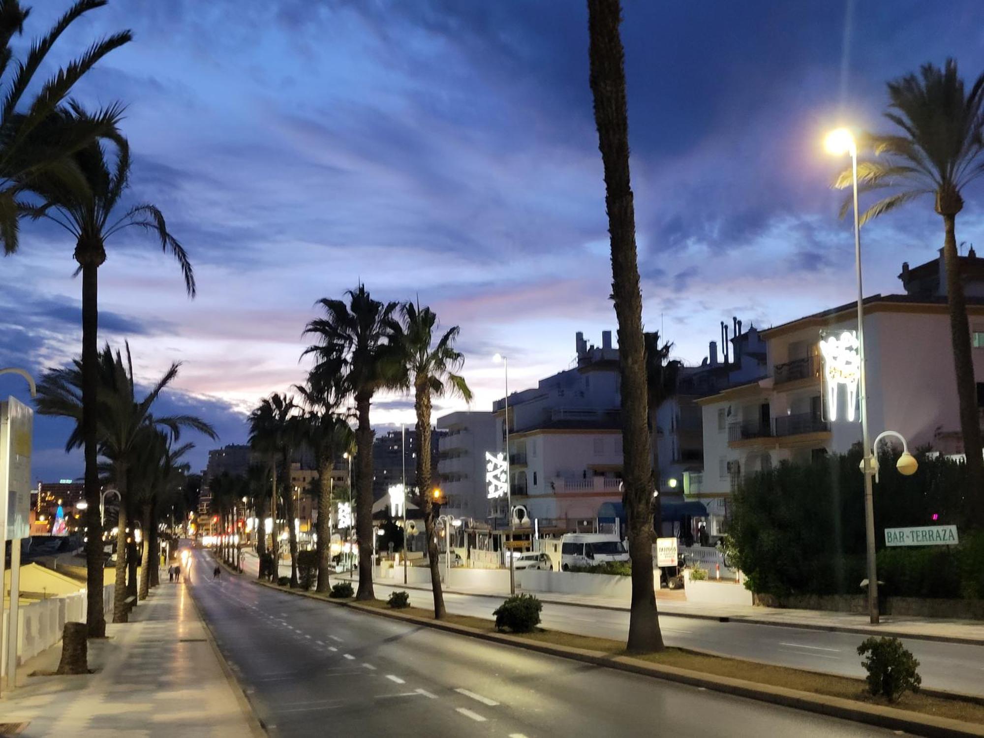 Attico Acuario, 2 Bathrooms Top Floor Appartment With Sea And Mountain Views Benalmádena Eksteriør bilde
