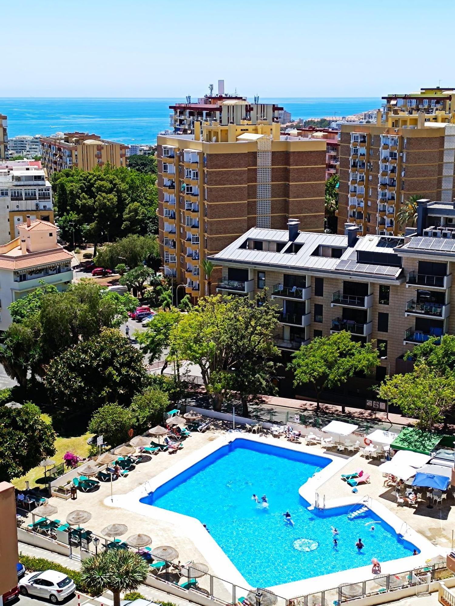 Attico Acuario, 2 Bathrooms Top Floor Appartment With Sea And Mountain Views Benalmádena Eksteriør bilde