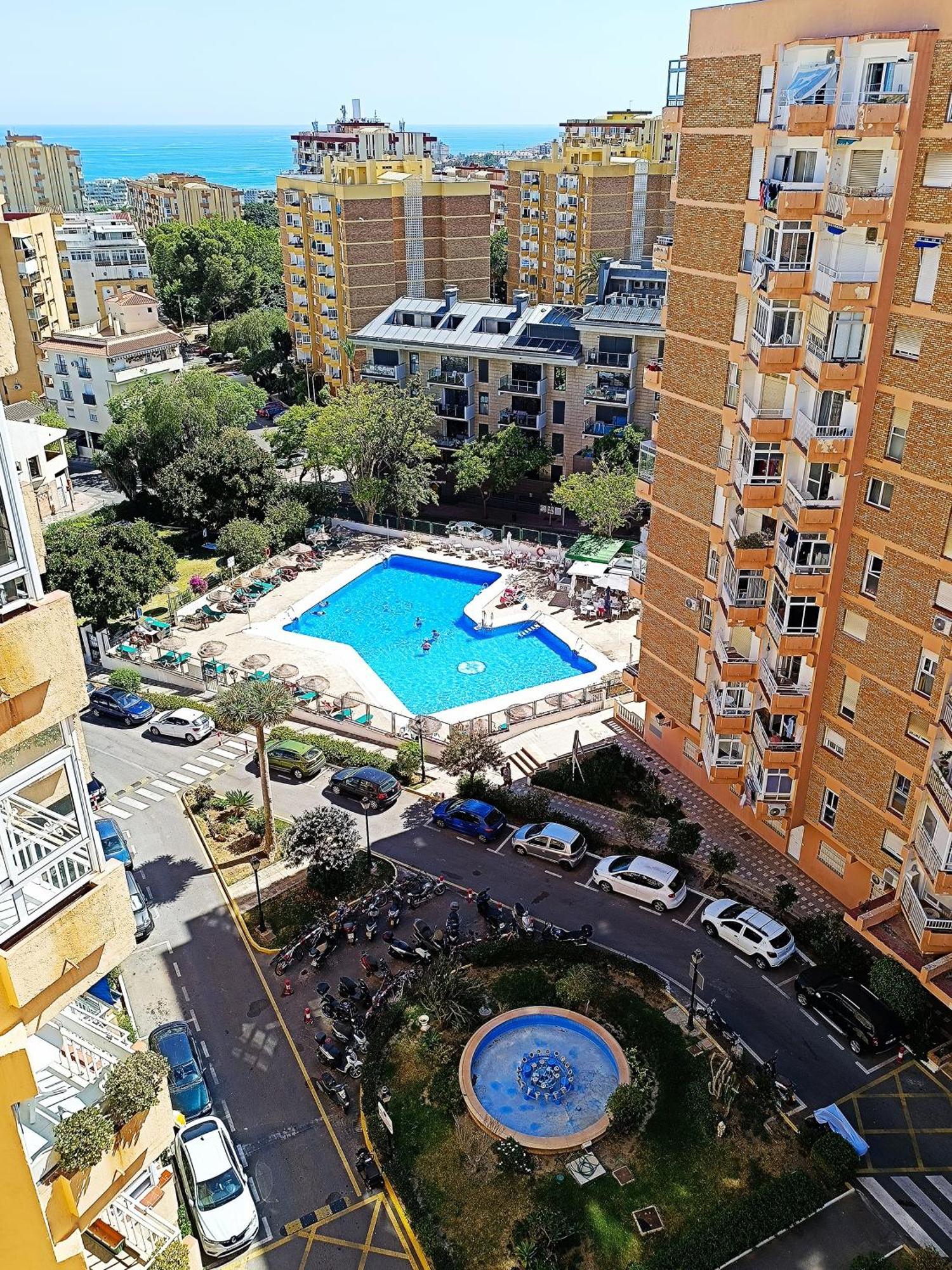 Attico Acuario, 2 Bathrooms Top Floor Appartment With Sea And Mountain Views Benalmádena Eksteriør bilde