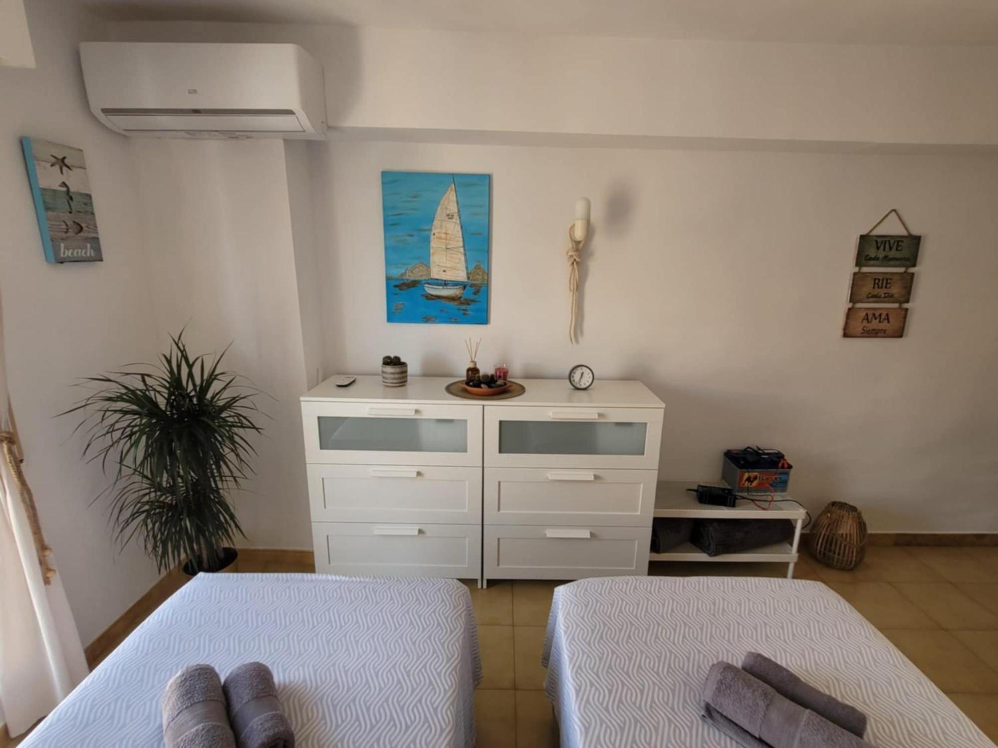 Attico Acuario, 2 Bathrooms Top Floor Appartment With Sea And Mountain Views Benalmádena Eksteriør bilde
